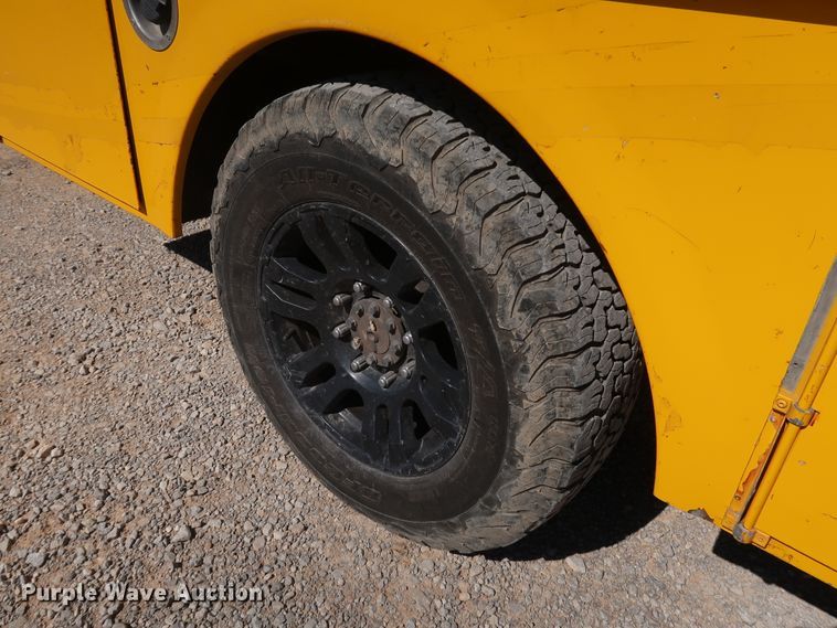 image for item IY9131 2015 Ford F350 Super Duty  utility bed pickup truck