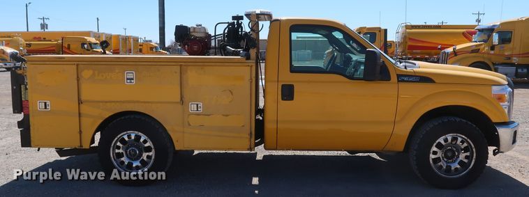 image for item IY9135 2014 Ford F350 Super Duty  utility bed pickup truck