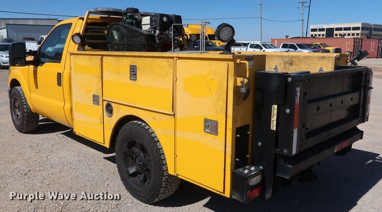 image for item IY9135 2014 Ford F350 Super Duty  utility bed pickup truck