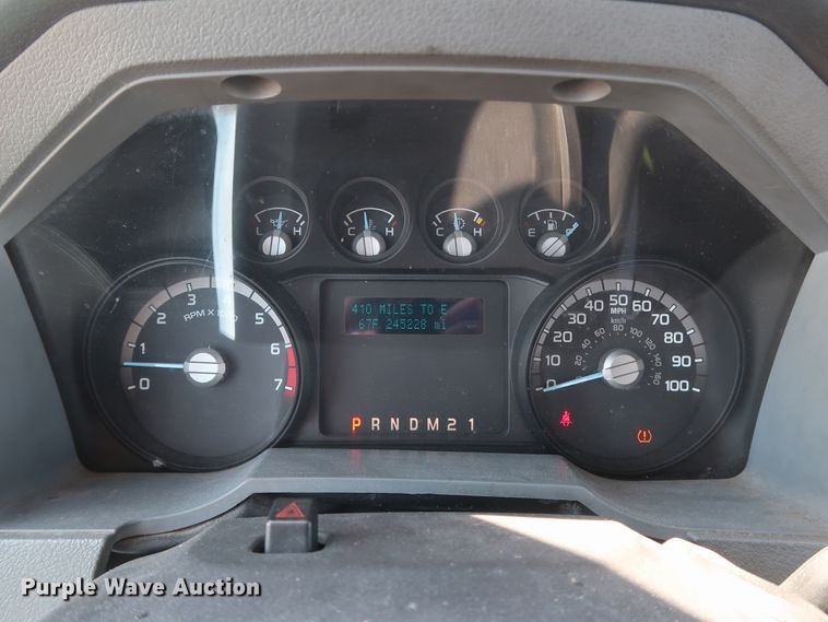 image for item IY9135 2014 Ford F350 Super Duty  utility bed pickup truck