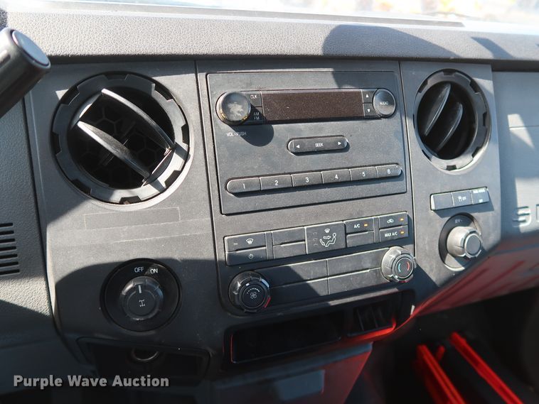 image for item IY9135 2014 Ford F350 Super Duty  utility bed pickup truck