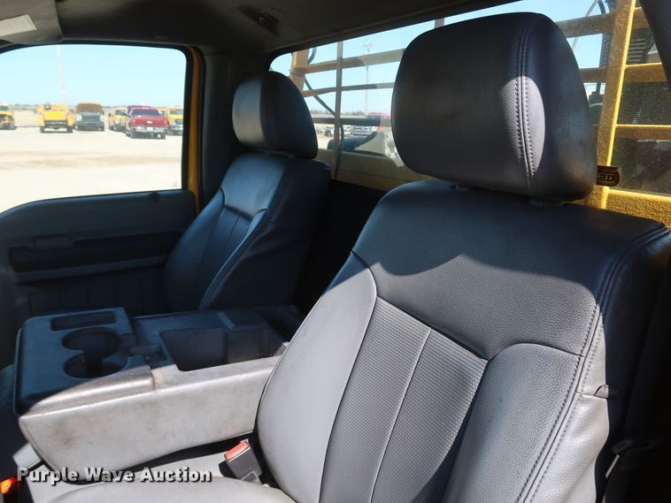 image for item IY9135 2014 Ford F350 Super Duty  utility bed pickup truck