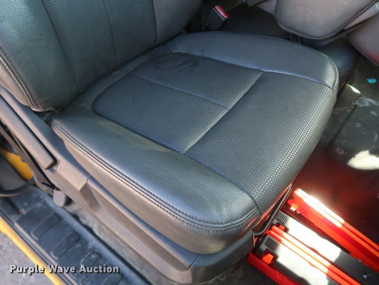 image for item IY9135 2014 Ford F350 Super Duty  utility bed pickup truck