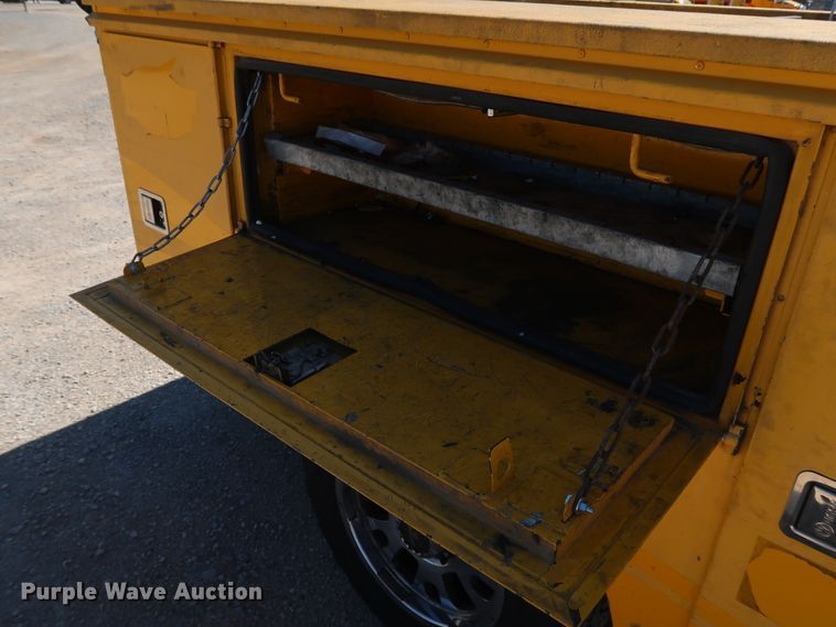 image for item IY9135 2014 Ford F350 Super Duty  utility bed pickup truck