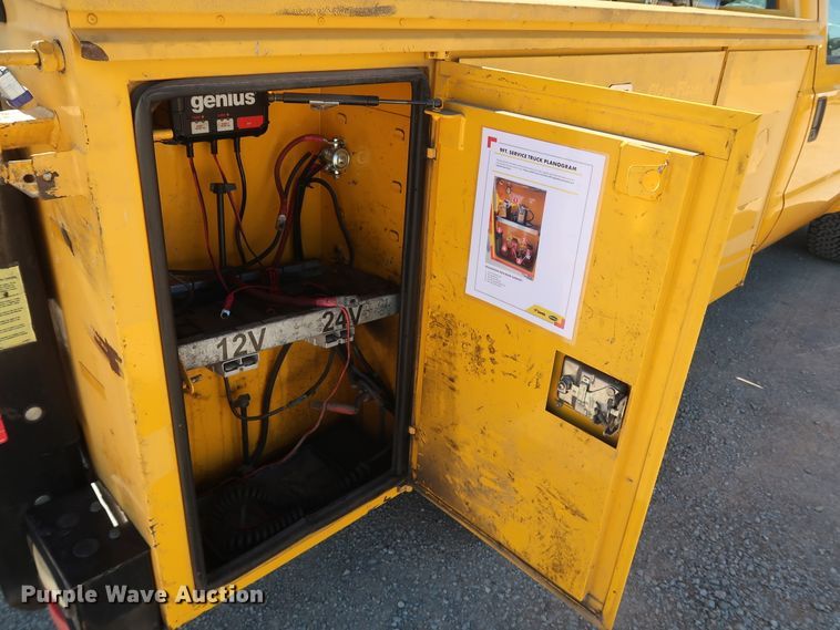 image for item IY9135 2014 Ford F350 Super Duty  utility bed pickup truck