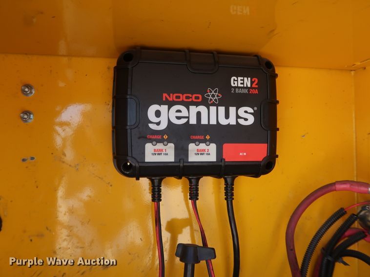 image for item IY9135 2014 Ford F350 Super Duty  utility bed pickup truck