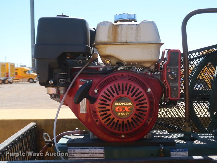 image for item IY9135 2014 Ford F350 Super Duty  utility bed pickup truck