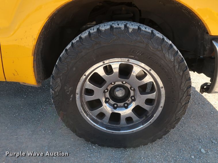 image for item IY9135 2014 Ford F350 Super Duty  utility bed pickup truck