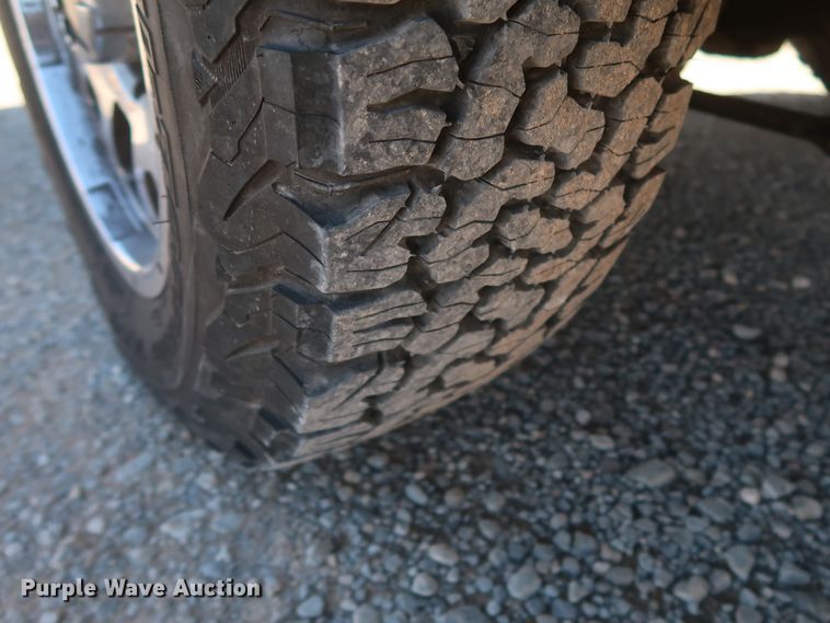 image for item IY9135 2014 Ford F350 Super Duty  utility bed pickup truck