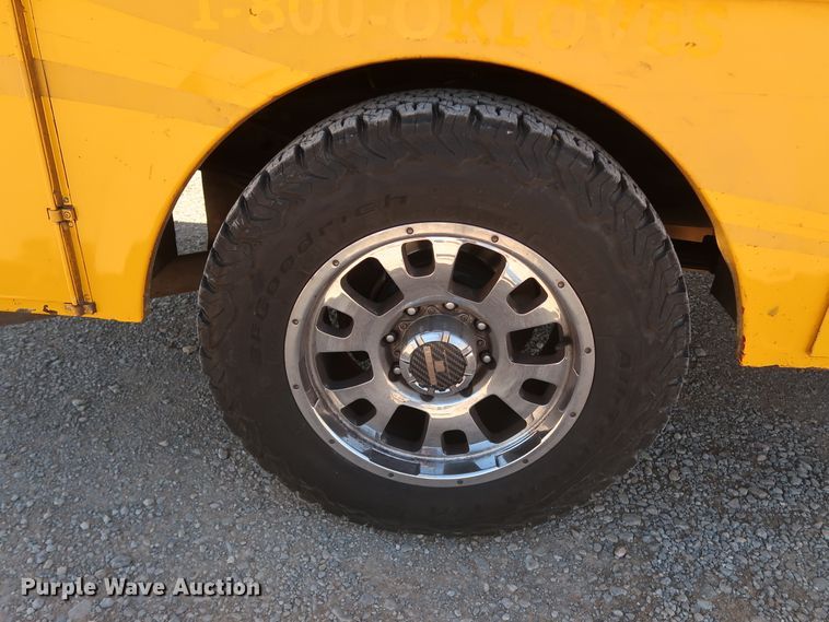 image for item IY9135 2014 Ford F350 Super Duty  utility bed pickup truck