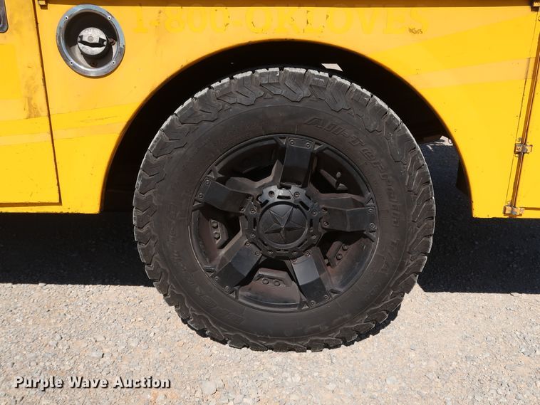 image for item IY9135 2014 Ford F350 Super Duty  utility bed pickup truck