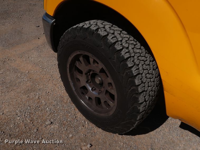 image for item IY9135 2014 Ford F350 Super Duty  utility bed pickup truck