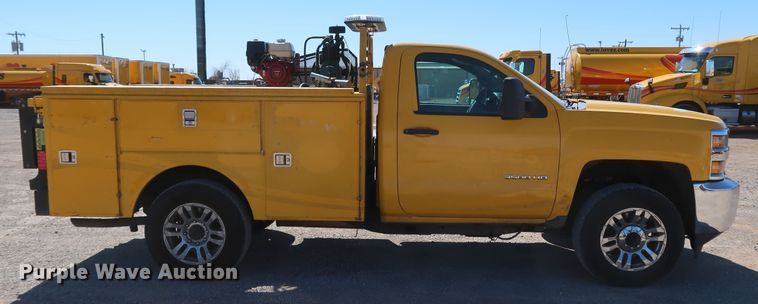 image for item IY9137 2015 Chevrolet Silverado 3500HD  utility bed pickup truck