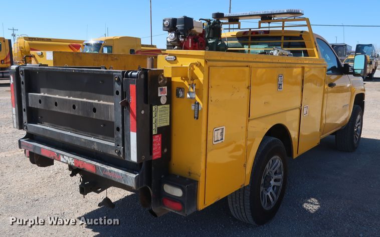 image for item IY9137 2015 Chevrolet Silverado 3500HD  utility bed pickup truck