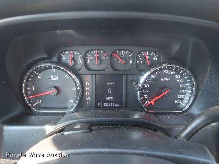 image for item IY9137 2015 Chevrolet Silverado 3500HD  utility bed pickup truck