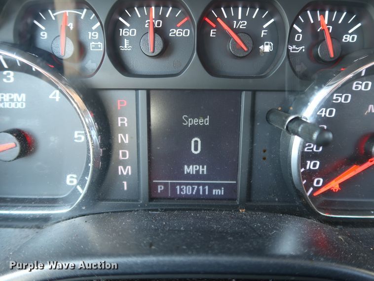 image for item IY9137 2015 Chevrolet Silverado 3500HD  utility bed pickup truck