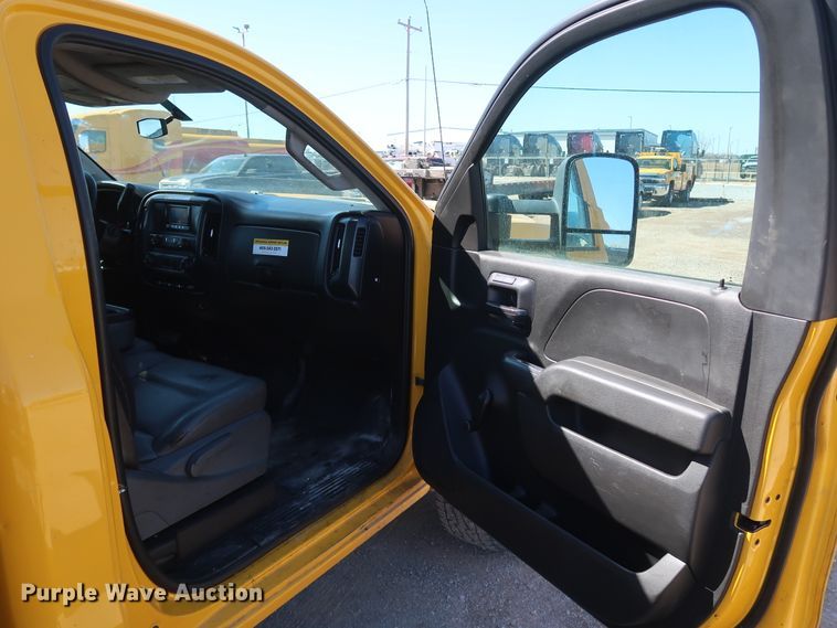 image for item IY9137 2015 Chevrolet Silverado 3500HD  utility bed pickup truck