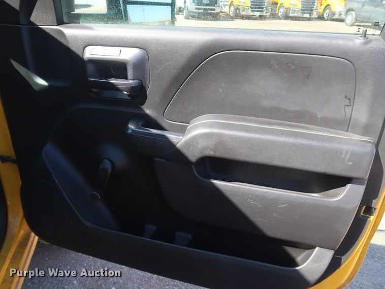 image for item IY9137 2015 Chevrolet Silverado 3500HD  utility bed pickup truck