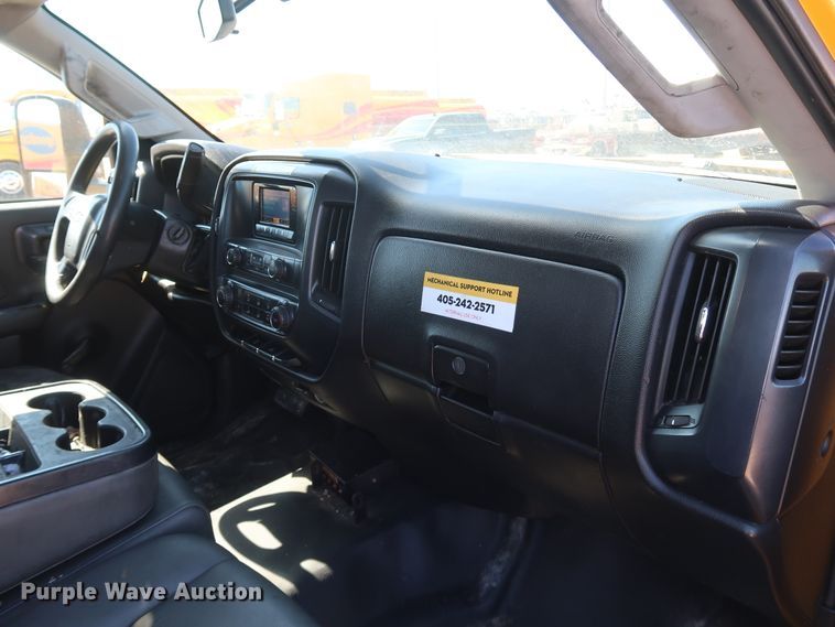 image for item IY9137 2015 Chevrolet Silverado 3500HD  utility bed pickup truck