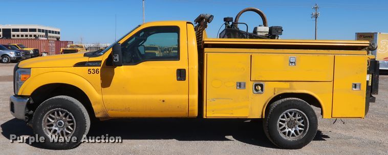 image for item IY9141 2016 Ford F350 Super Duty  utility bed pickup truck