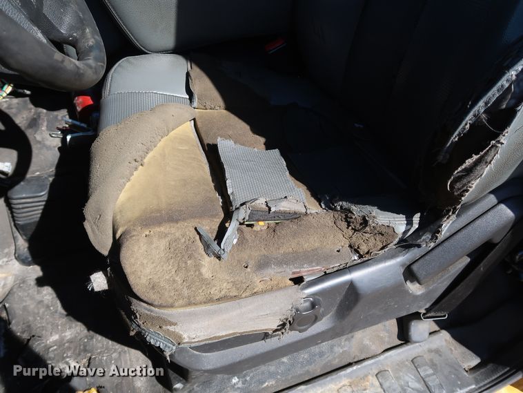 image for item IY9141 2016 Ford F350 Super Duty  utility bed pickup truck