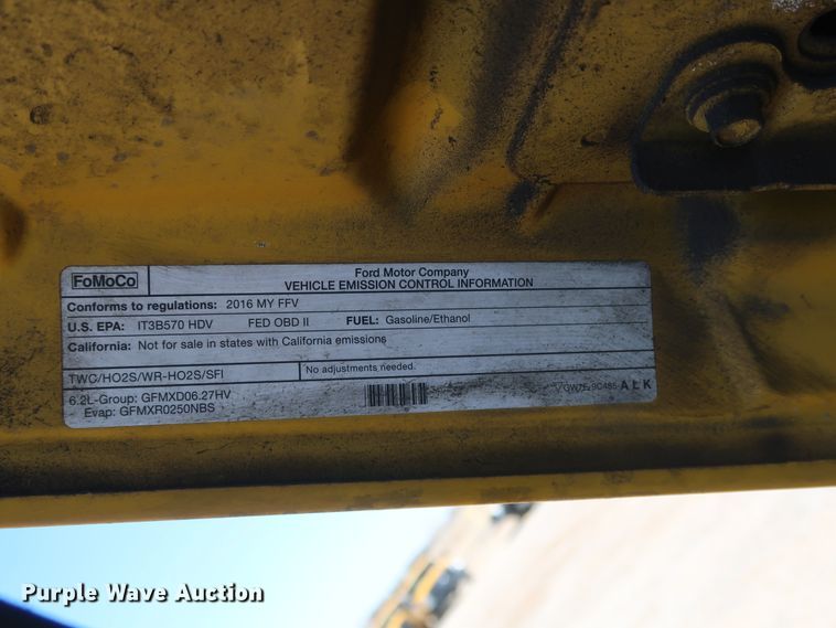 image for item IY9141 2016 Ford F350 Super Duty  utility bed pickup truck