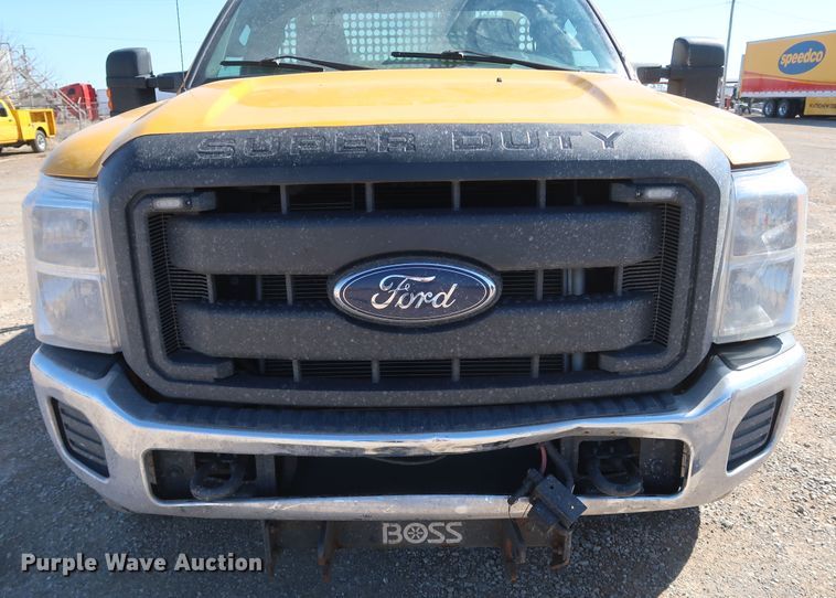 image for item IY9141 2016 Ford F350 Super Duty  utility bed pickup truck