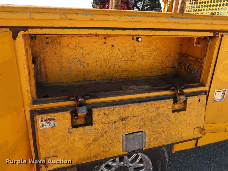 image for item IY9141 2016 Ford F350 Super Duty  utility bed pickup truck