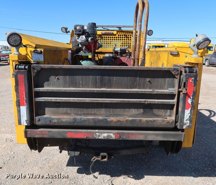 image for item IY9141 2016 Ford F350 Super Duty  utility bed pickup truck