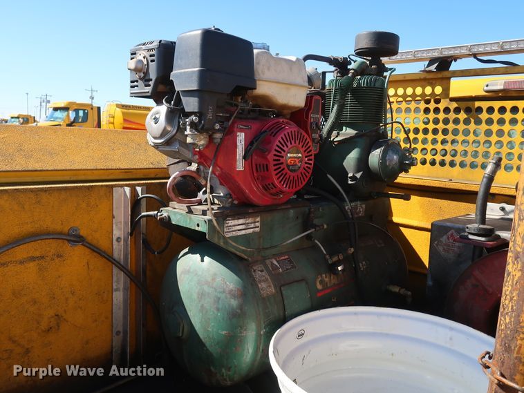 image for item IY9141 2016 Ford F350 Super Duty  utility bed pickup truck