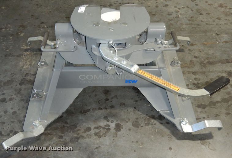 image for item JE9573 B&W Companion RVB3700  fifth wheel hitch