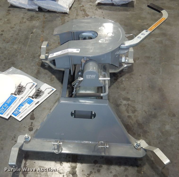 image for item JE9573 B&W Companion RVB3700  fifth wheel hitch