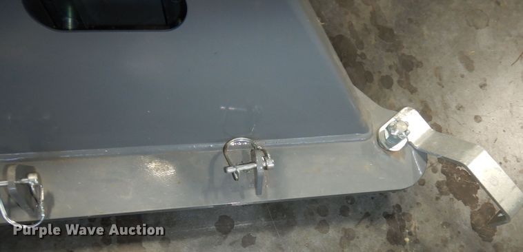 image for item JE9573 B&W Companion RVB3700  fifth wheel hitch