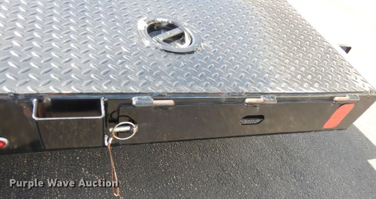 image for item JE9574 2018 Diamond C  car trailer