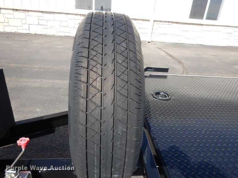 image for item JE9574 2018 Diamond C  car trailer