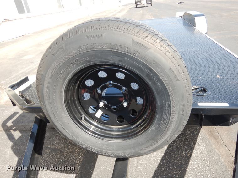 image for item JE9574 2018 Diamond C  car trailer