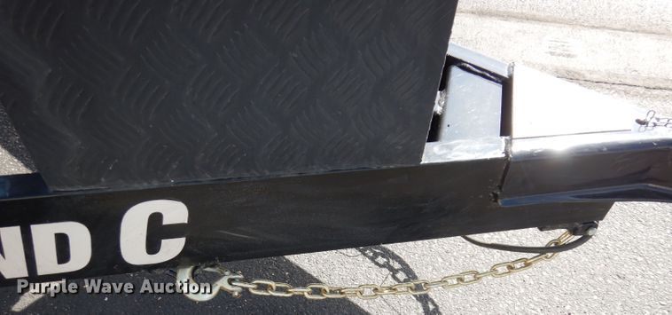 image for item JE9574 2018 Diamond C  car trailer