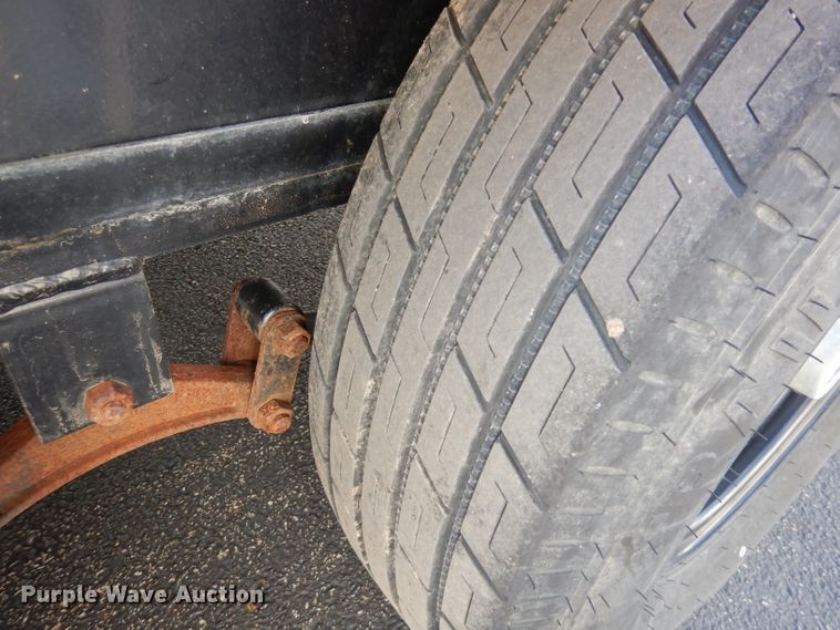 image for item JE9574 2018 Diamond C  car trailer