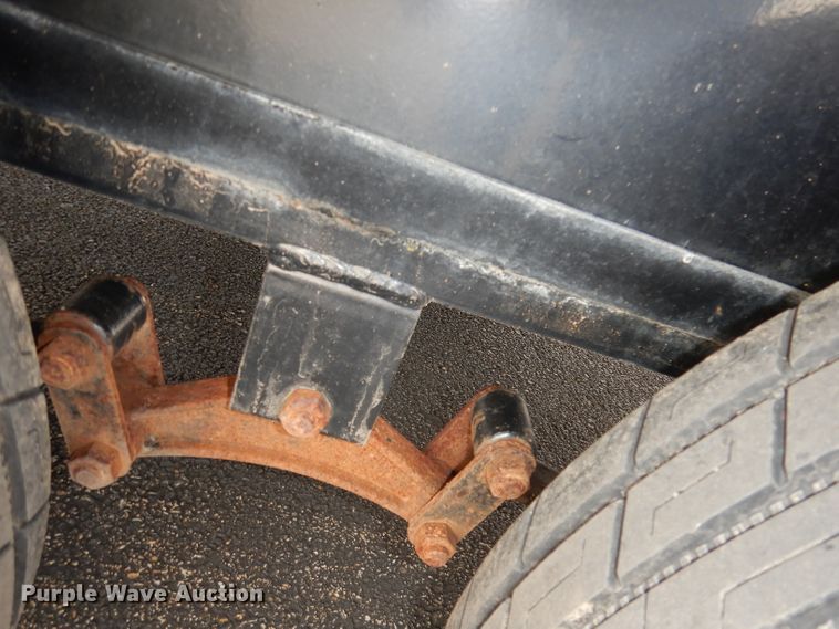 image for item JE9574 2018 Diamond C  car trailer