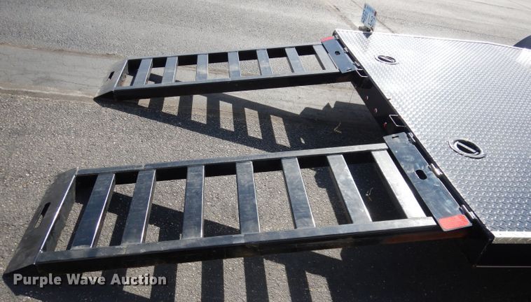 image for item JE9574 2018 Diamond C  car trailer