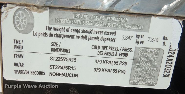 image for item JE9574 2018 Diamond C  car trailer