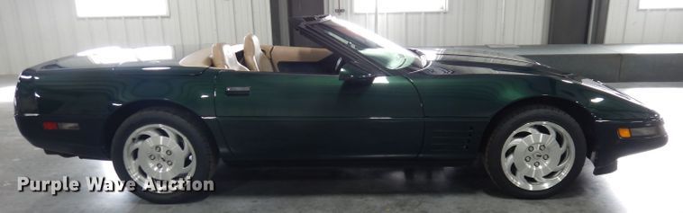 image for item JE9616 1994 Chevrolet Corvette 2LT  convertible