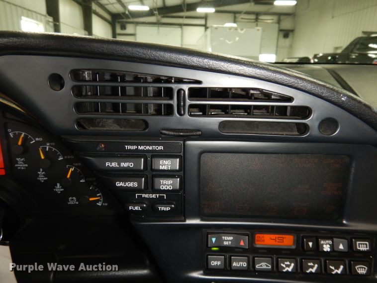 image for item JE9616 1994 Chevrolet Corvette 2LT  convertible