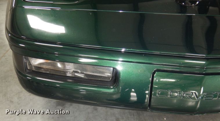 image for item JE9616 1994 Chevrolet Corvette 2LT  convertible