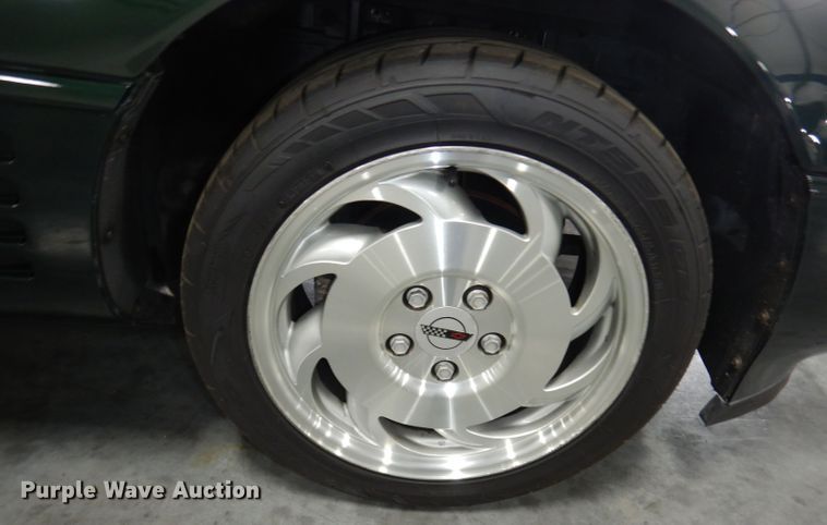 image for item JE9616 1994 Chevrolet Corvette 2LT  convertible