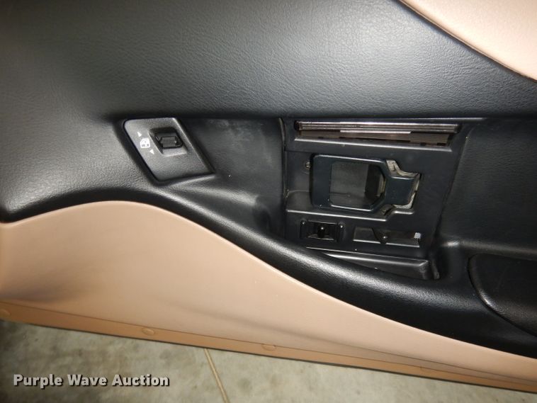 image for item JE9616 1994 Chevrolet Corvette 2LT  convertible