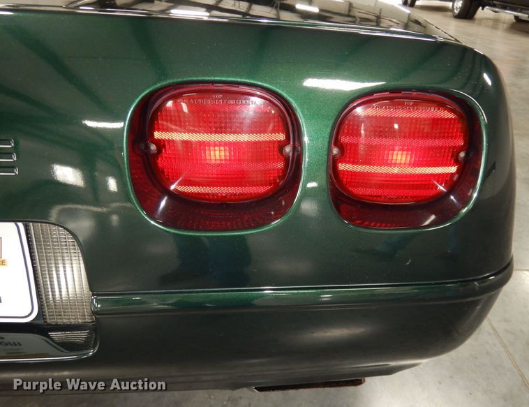 image for item JE9616 1994 Chevrolet Corvette 2LT  convertible