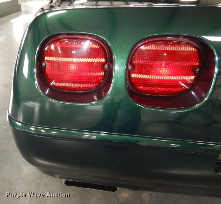 image for item JE9616 1994 Chevrolet Corvette 2LT  convertible