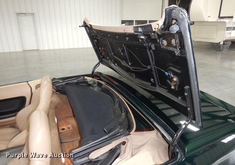 image for item JE9616 1994 Chevrolet Corvette 2LT  convertible