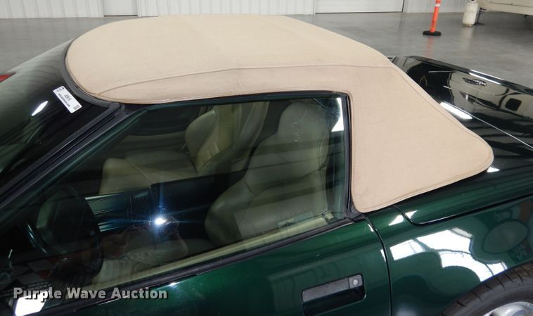 image for item JE9616 1994 Chevrolet Corvette 2LT  convertible